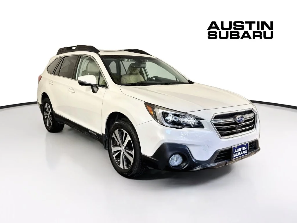 Used 2018 White Subaru 2.5i image 1