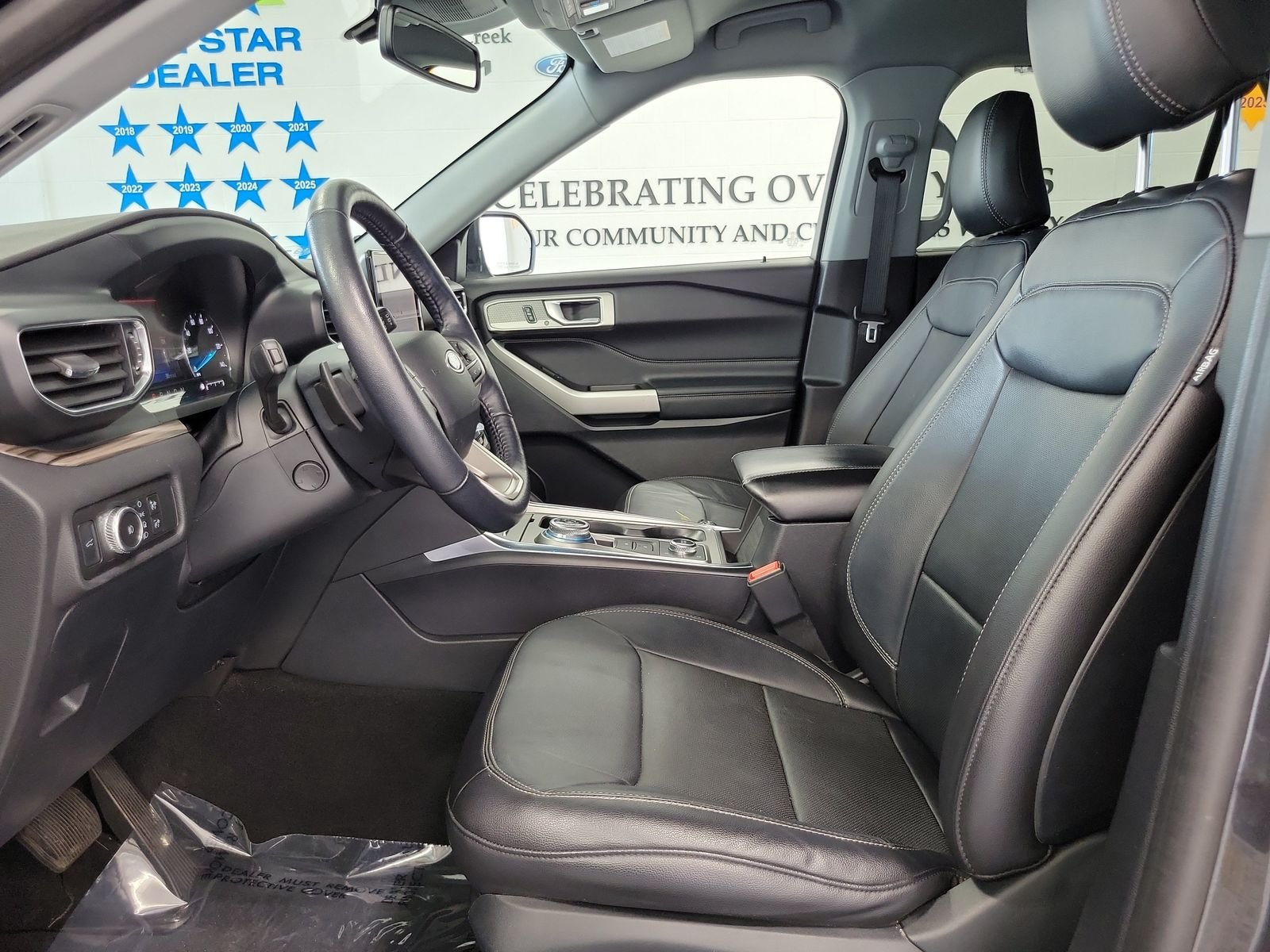 Used 2020 Gray Ford Limited image 8