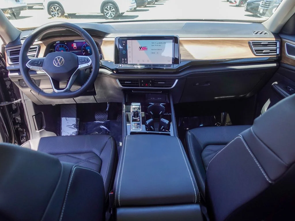 New 2026  Volkswagen SE w/Technology image 27