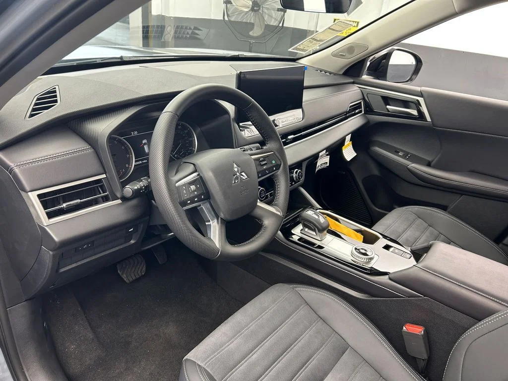 2025 Mitsubishi Outlander Trail Edition - Photo 10