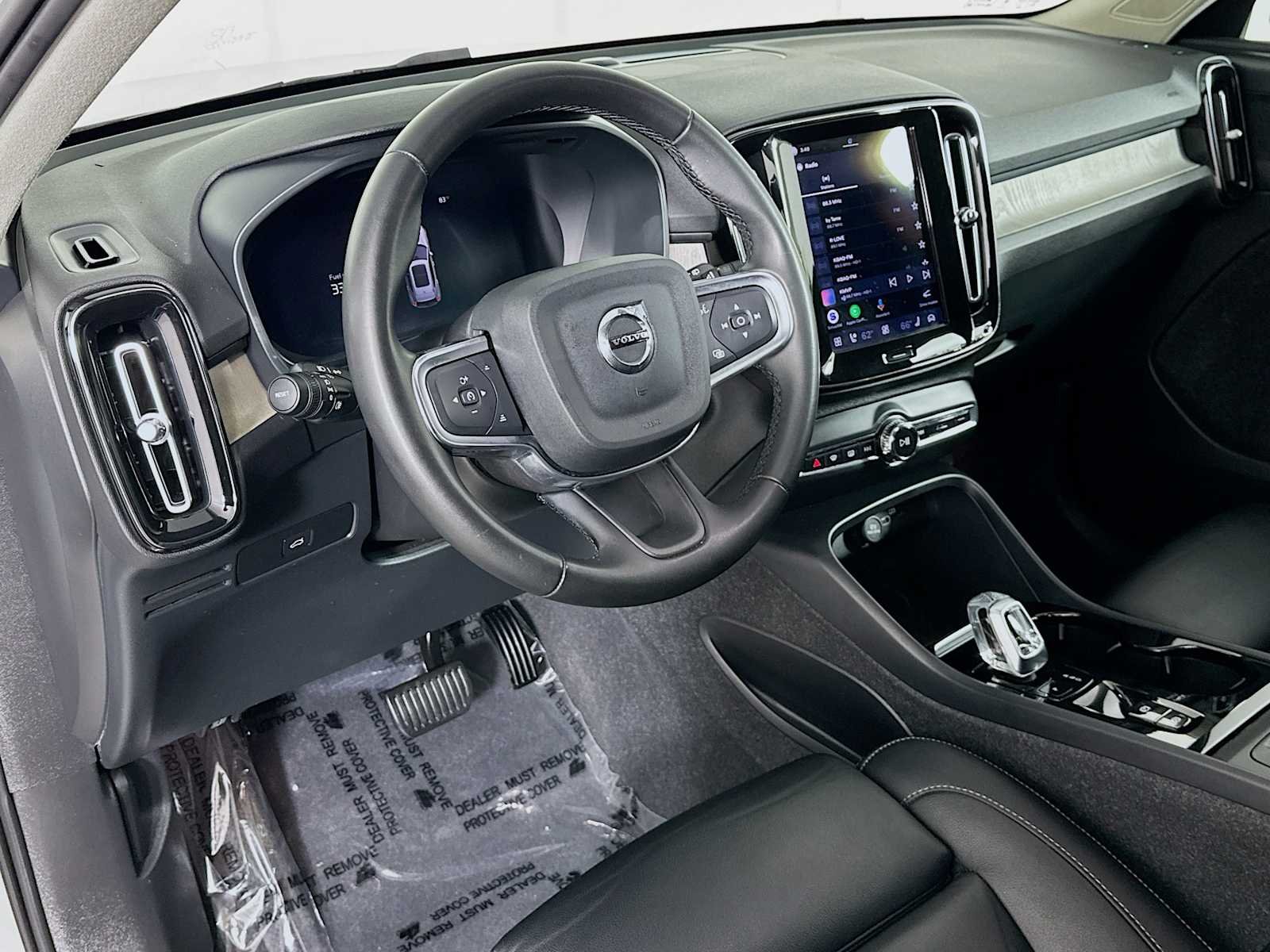 Certified Used 2023 Crystal White Volvo Plus image 9