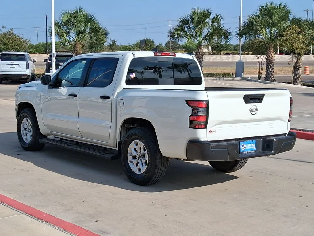 Used 2025 White Nissan S image 4
