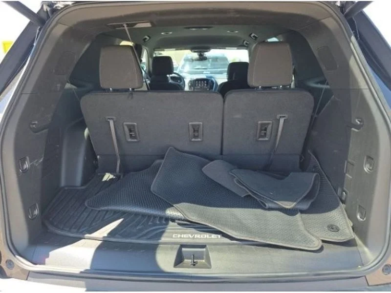 Used 2023 Mosaic Black Metallic Chevrolet LT Cloth image 5
