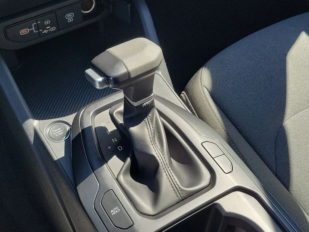 2025 Kia K4 LXS - Photo 31