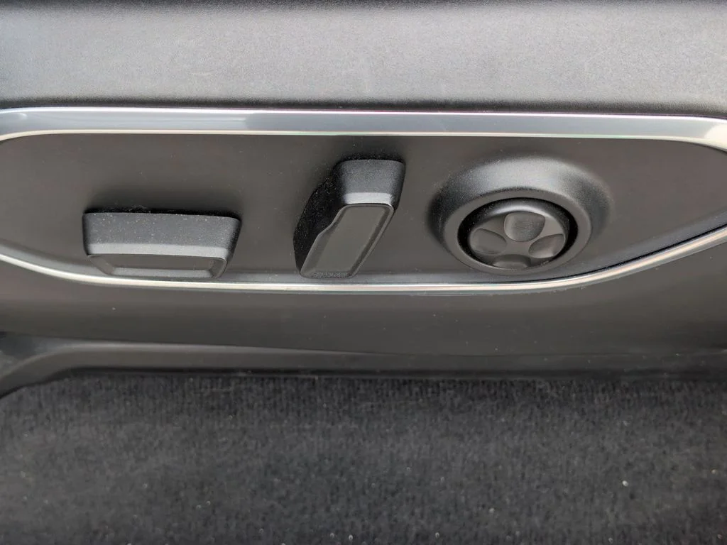 Used 2024 White Jeep Series III image 13
