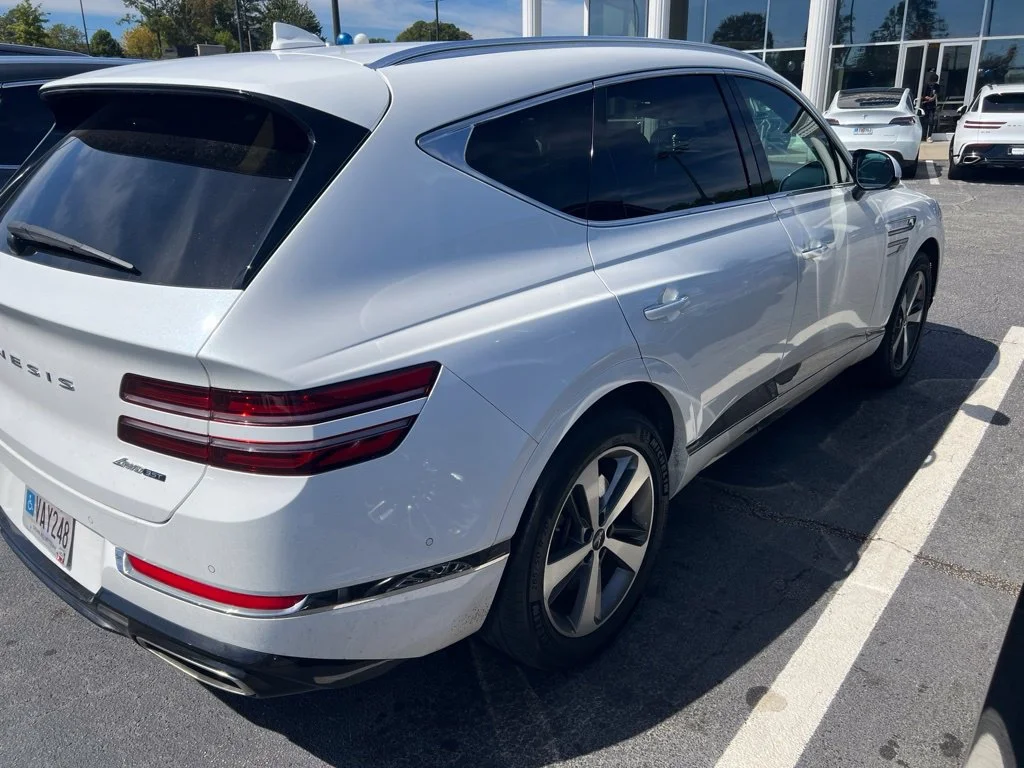Used 2022 White Genesis 3.5T Advanced + image 5