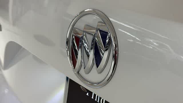 Used 2023 White Frost Tricoat Buick Avenir image 8