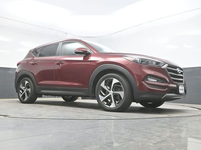 Used 2016 Red Hyundai Sport image 37