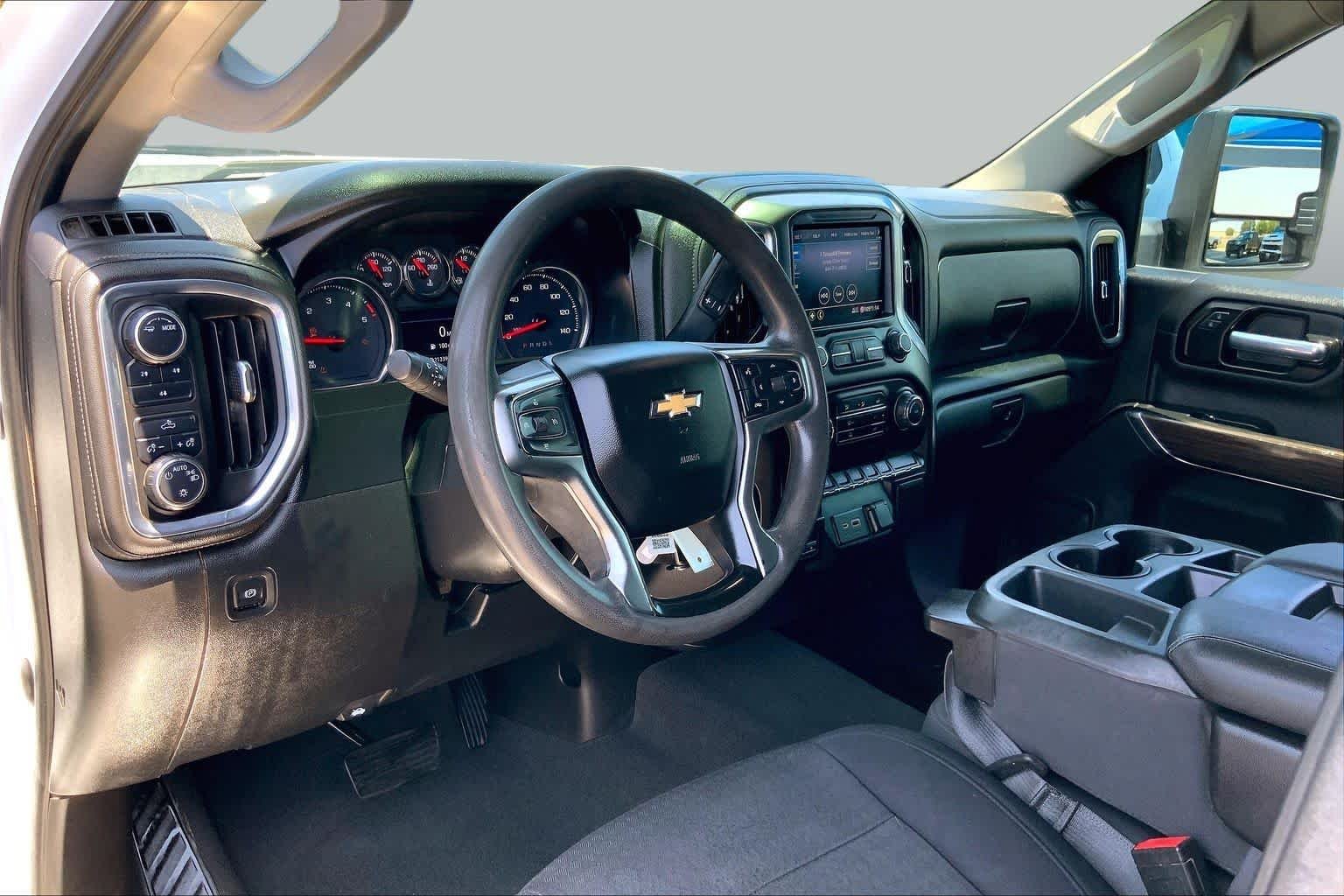 Used 2021 Summit White Chevrolet LT image 17