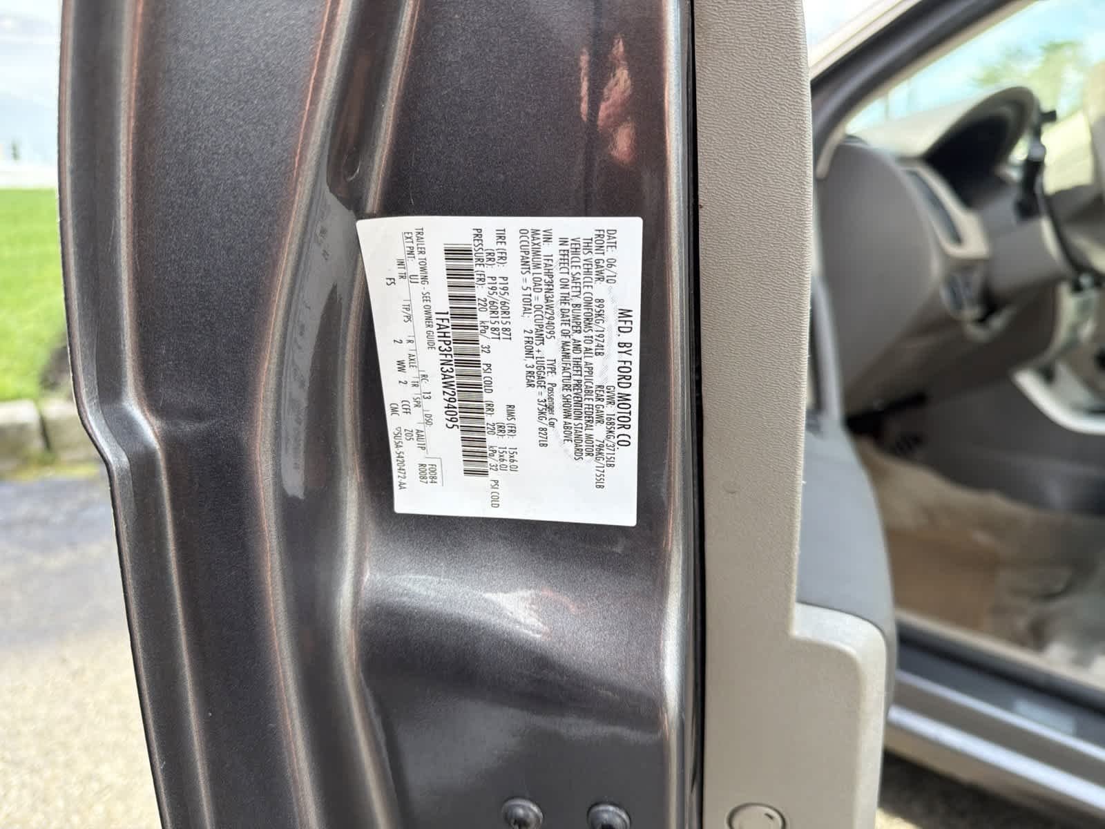 Used 2010  Ford SE image 16