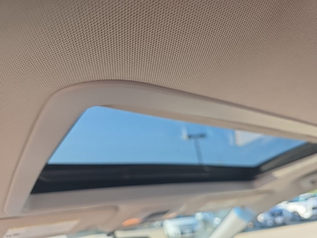 Used 2015 Blue Toyota XLE image 23