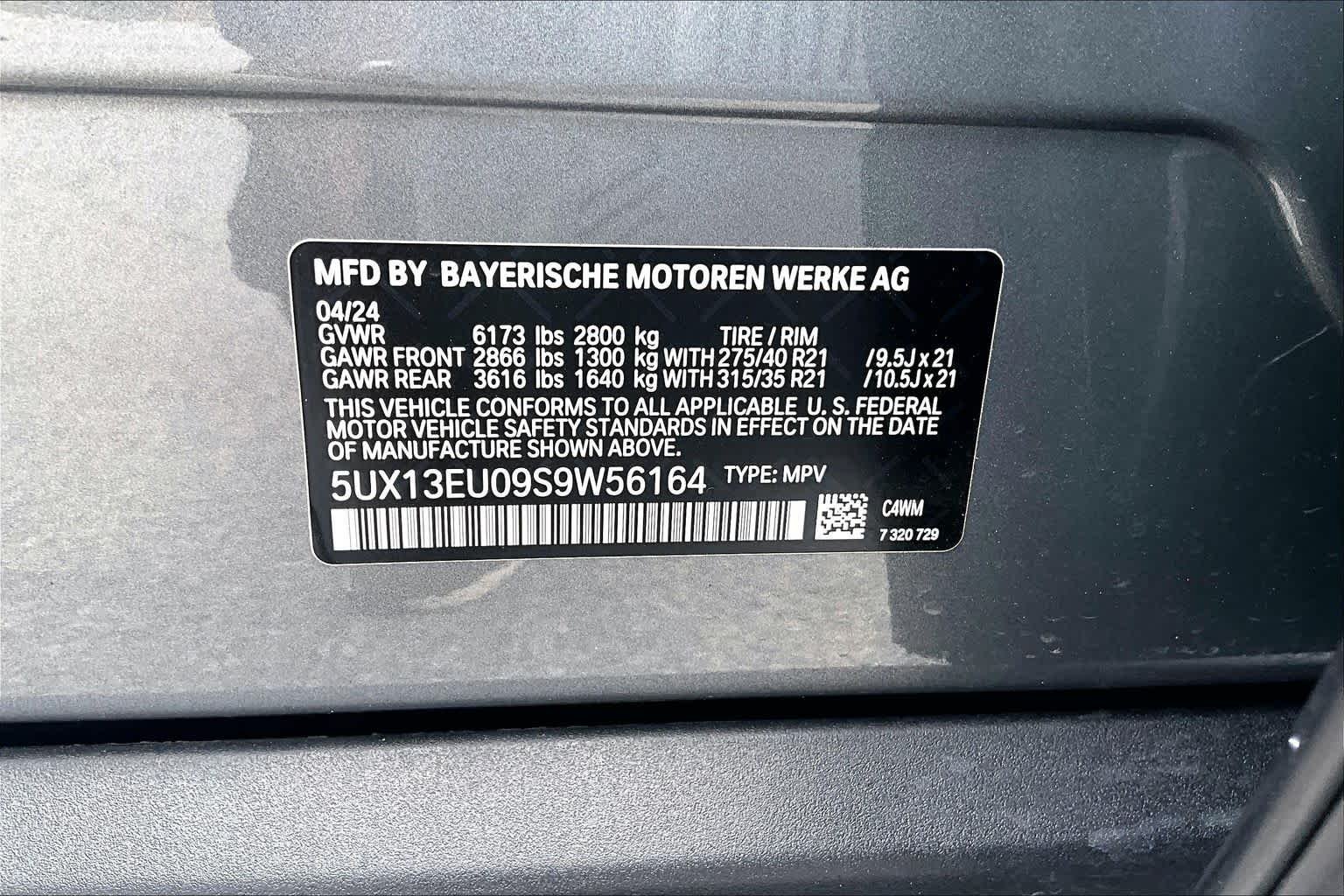 Used 2025 Skyscraper Grey Metallic BMW sDrive40i image 37