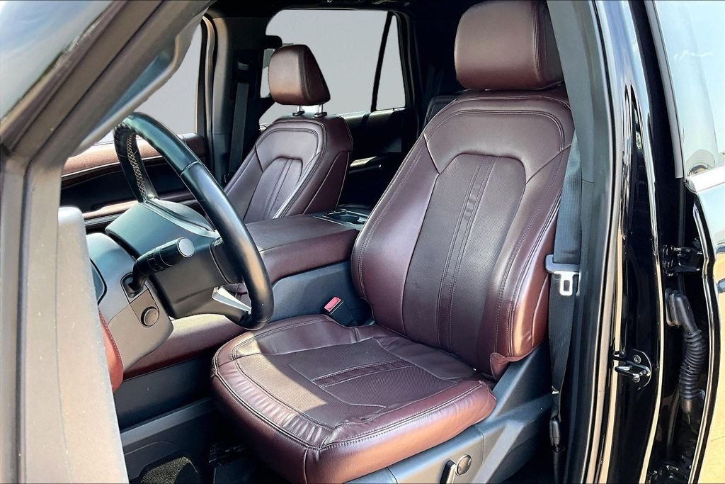 Used 2022 Black Ford Limited image 24