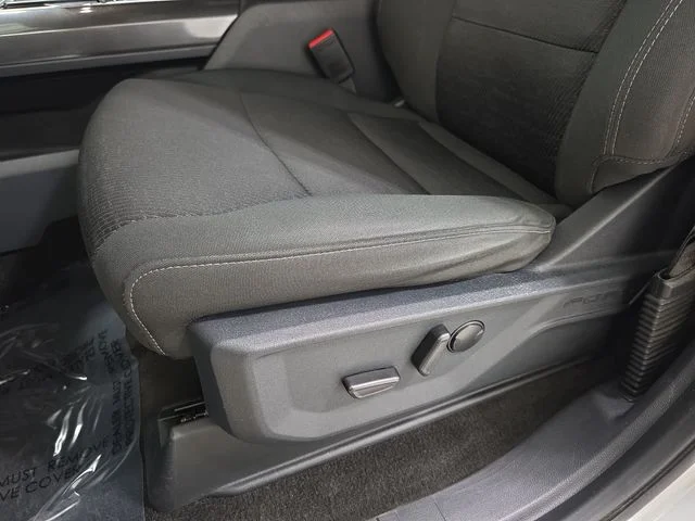 Certified Used 2023 Avalanche Ford XLT image 29