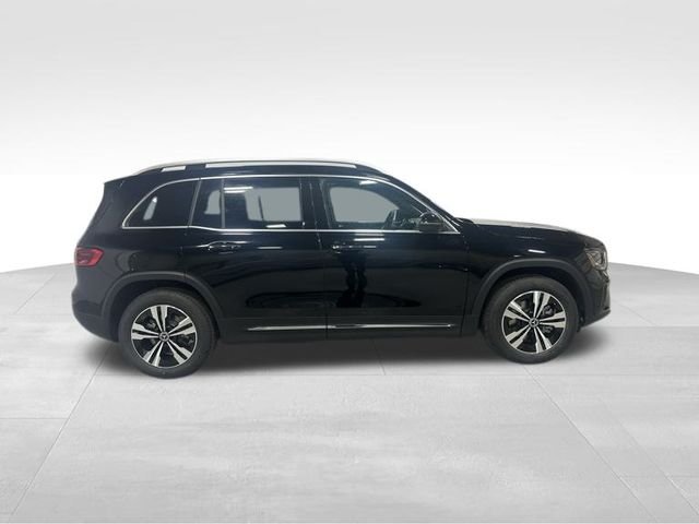 Used 2026  Mercedes-Benz GLB 250 image 4