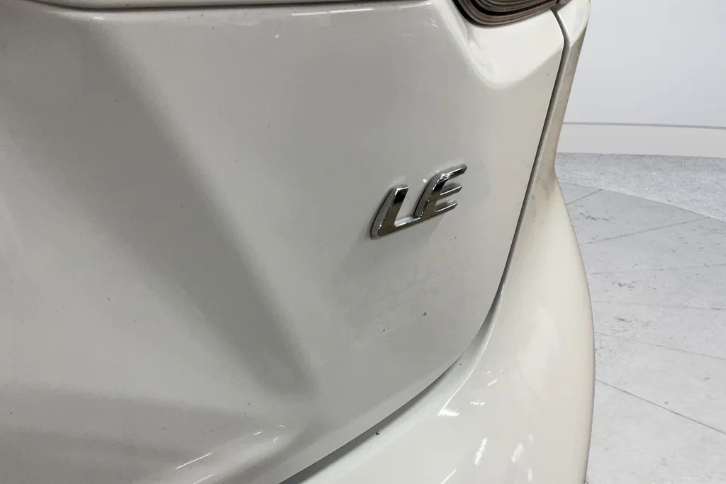 Used 2021 White Toyota LE image 29