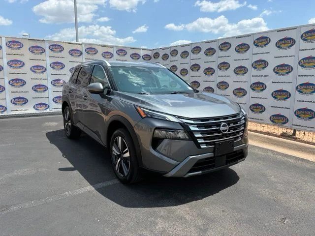 Certified Used 2026 Gun Metallic Nissan SL image 2