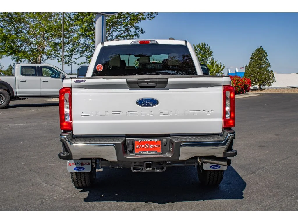 New 2026 OXFORD WHITE Ford XLT image 7