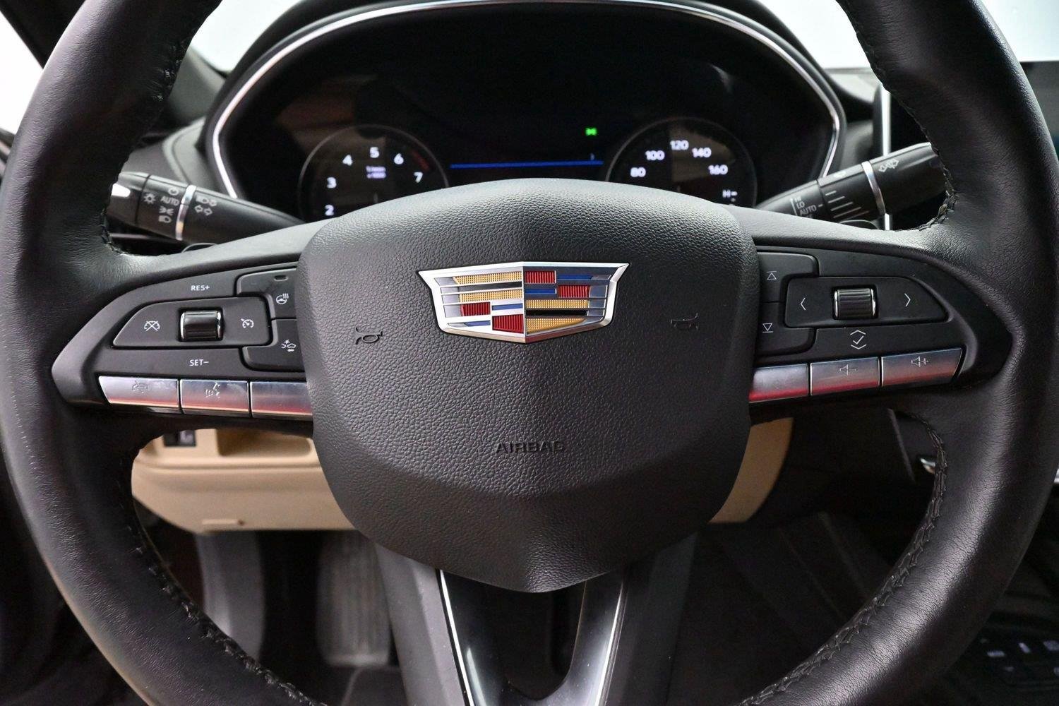 Used 2020 GARNET METALLIC Cadillac Luxury image 17