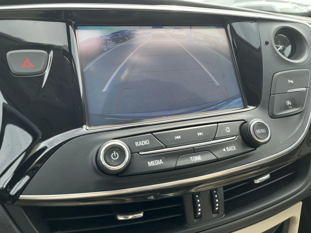 Used 2020 Brown Buick Essence image 17