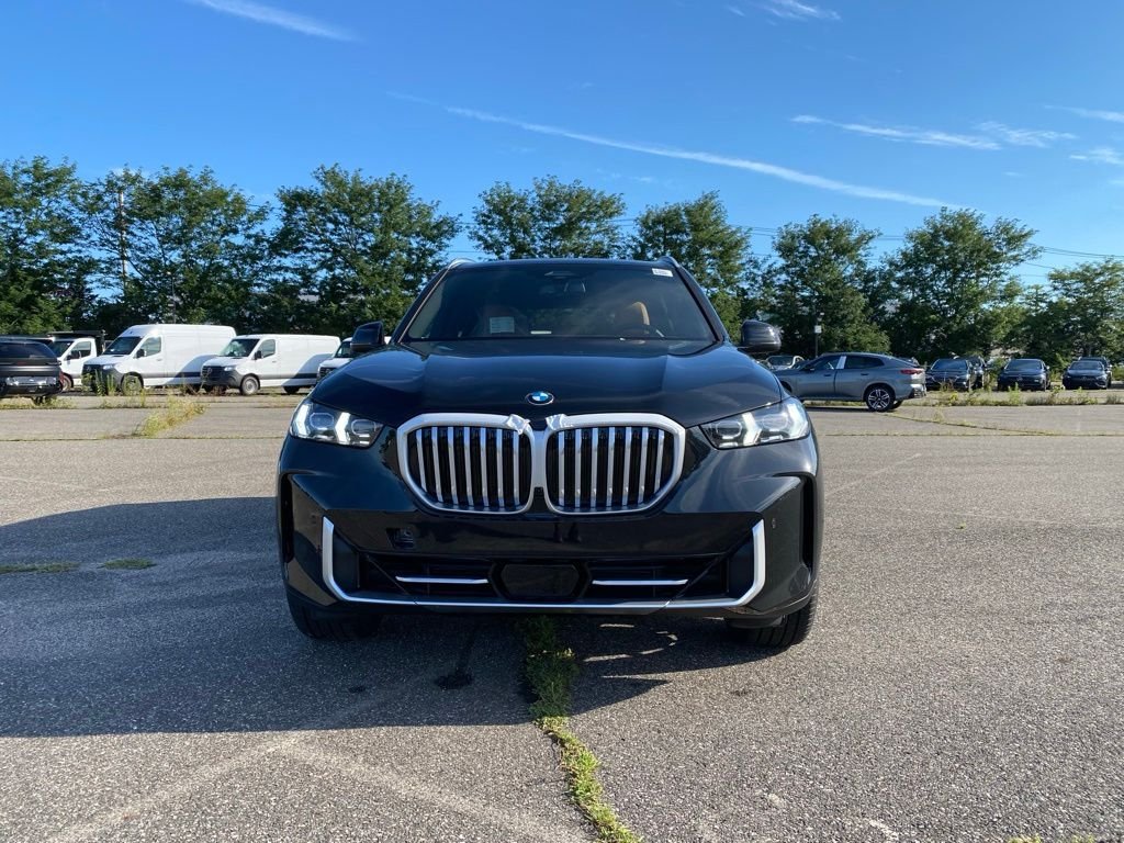 New 2026 Black Sapphire Metallic BMW xDrive40i image 2