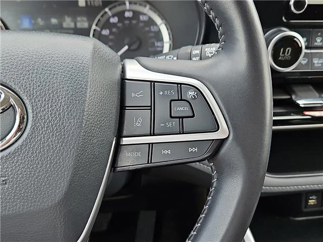 Used 2025 Black Toyota  image 17