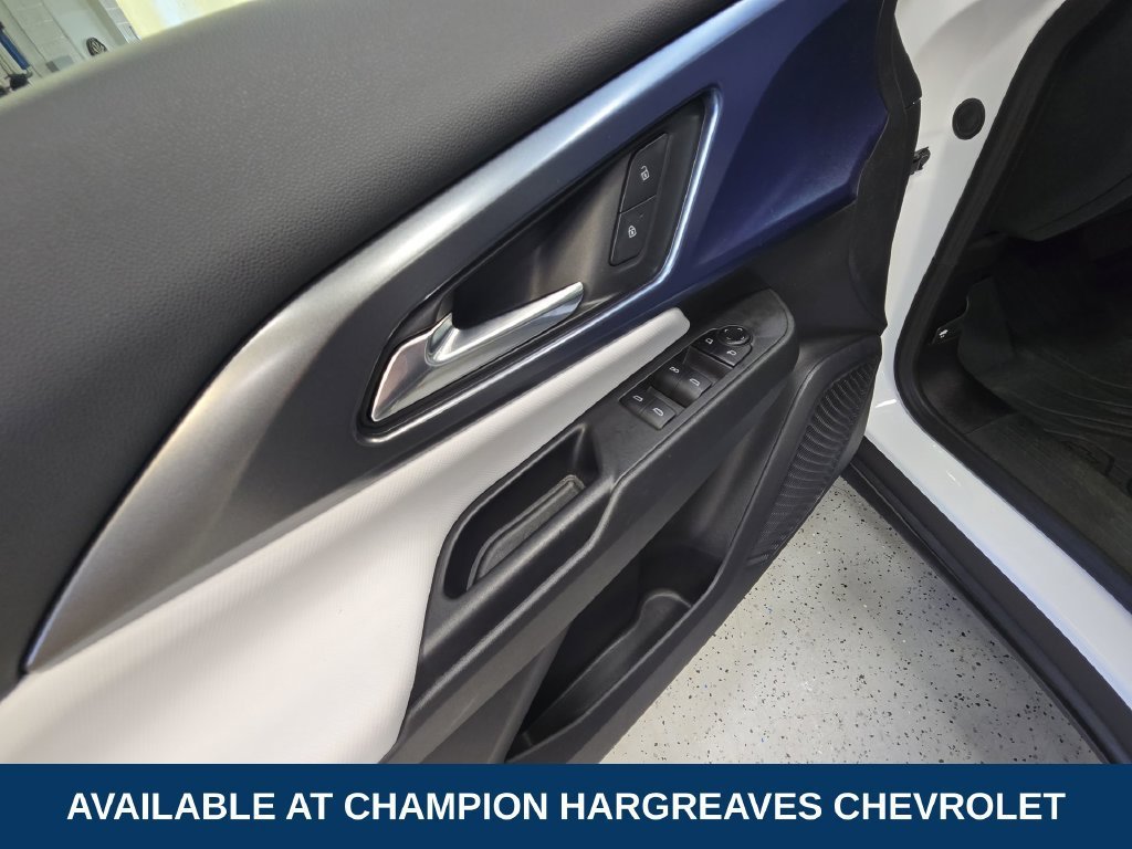 2025 Chevrolet Equinox EV LT - Photo 31
