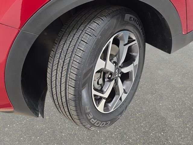 Used 2020 Hyper Red Kia LX image 29