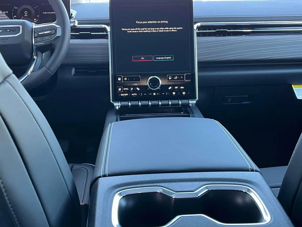 2025 GMC Sierra EV Denali - Photo 14