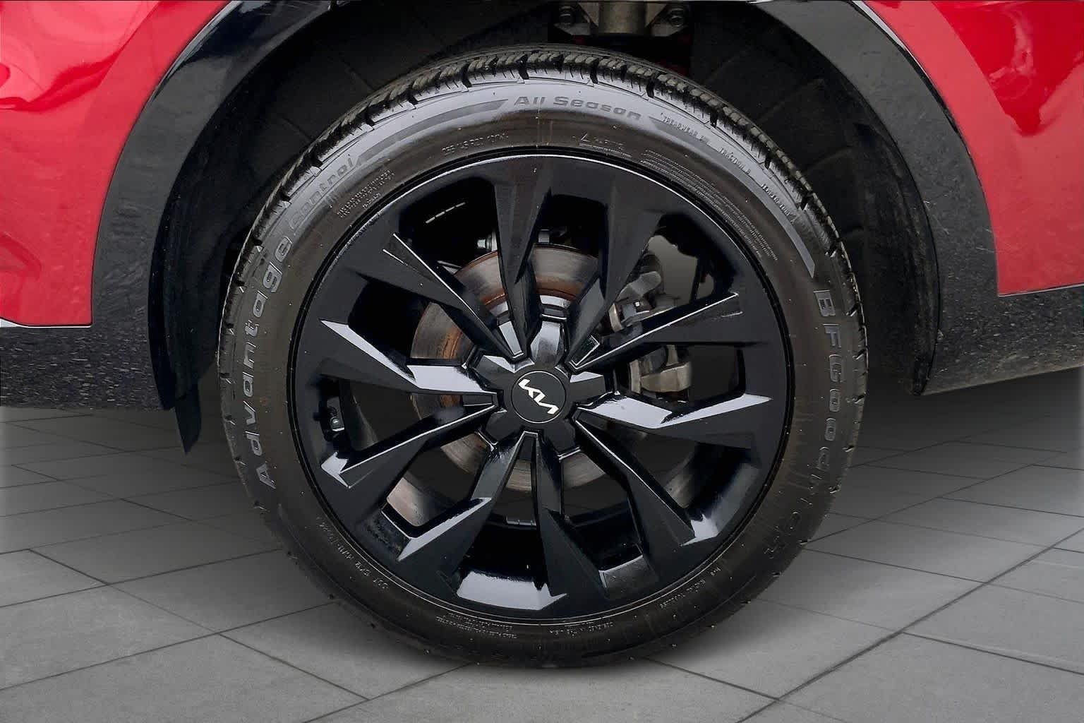 2022 Kia Sorento SX - Photo 11