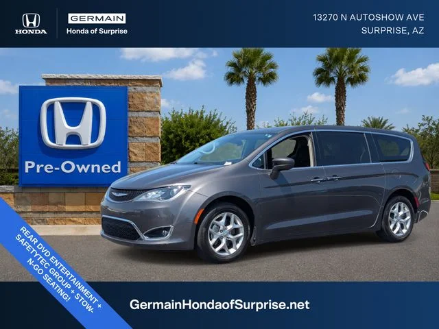 2018 Chrysler Pacifica Touring Plus's photo
