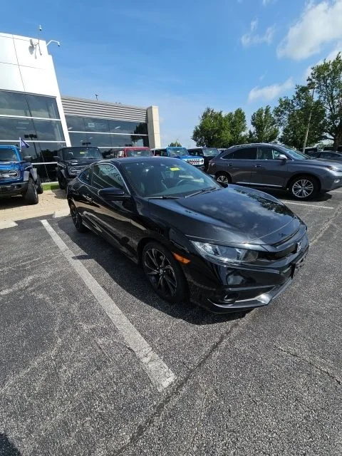 Used 2020  Honda Sport image 2