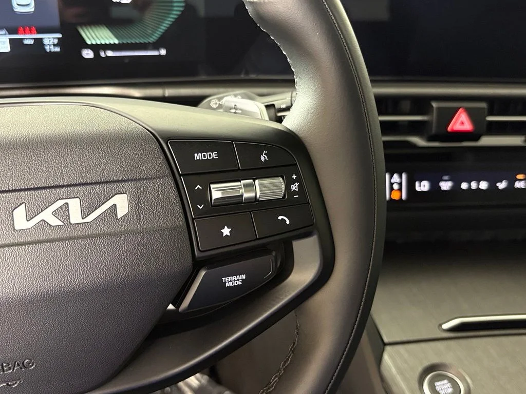 New 2027 White Kia X-Line image 22