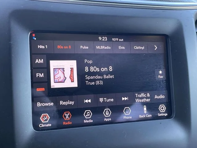 Certified Used 2019 Diamond Black Jeep Latitude Plus image 24