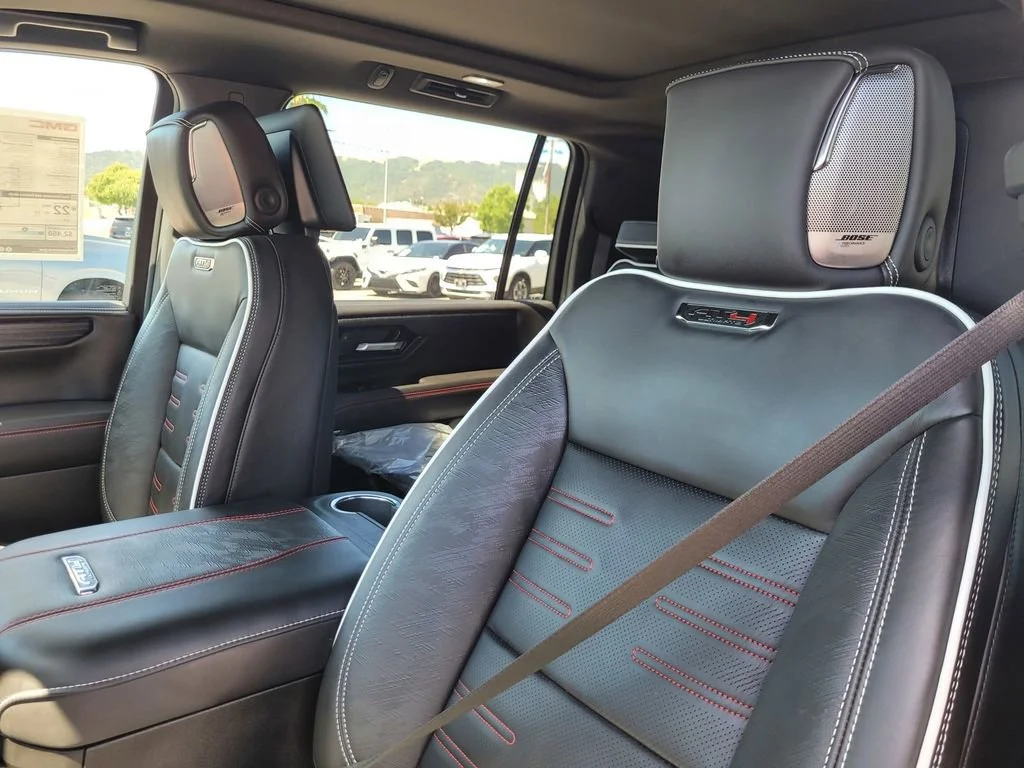 2026 GMC Yukon XL AT4 Ultimate - Photo 14