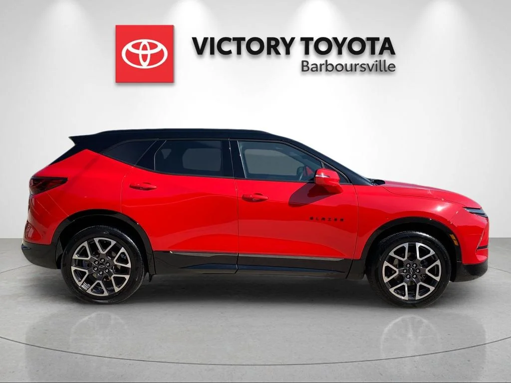 Used 2023 Red Chevrolet RS image 6