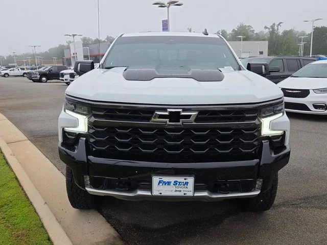 Used 2024 White Chevrolet ZR2 image 2