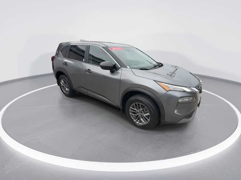 Used 2023 Gray Nissan S image 2