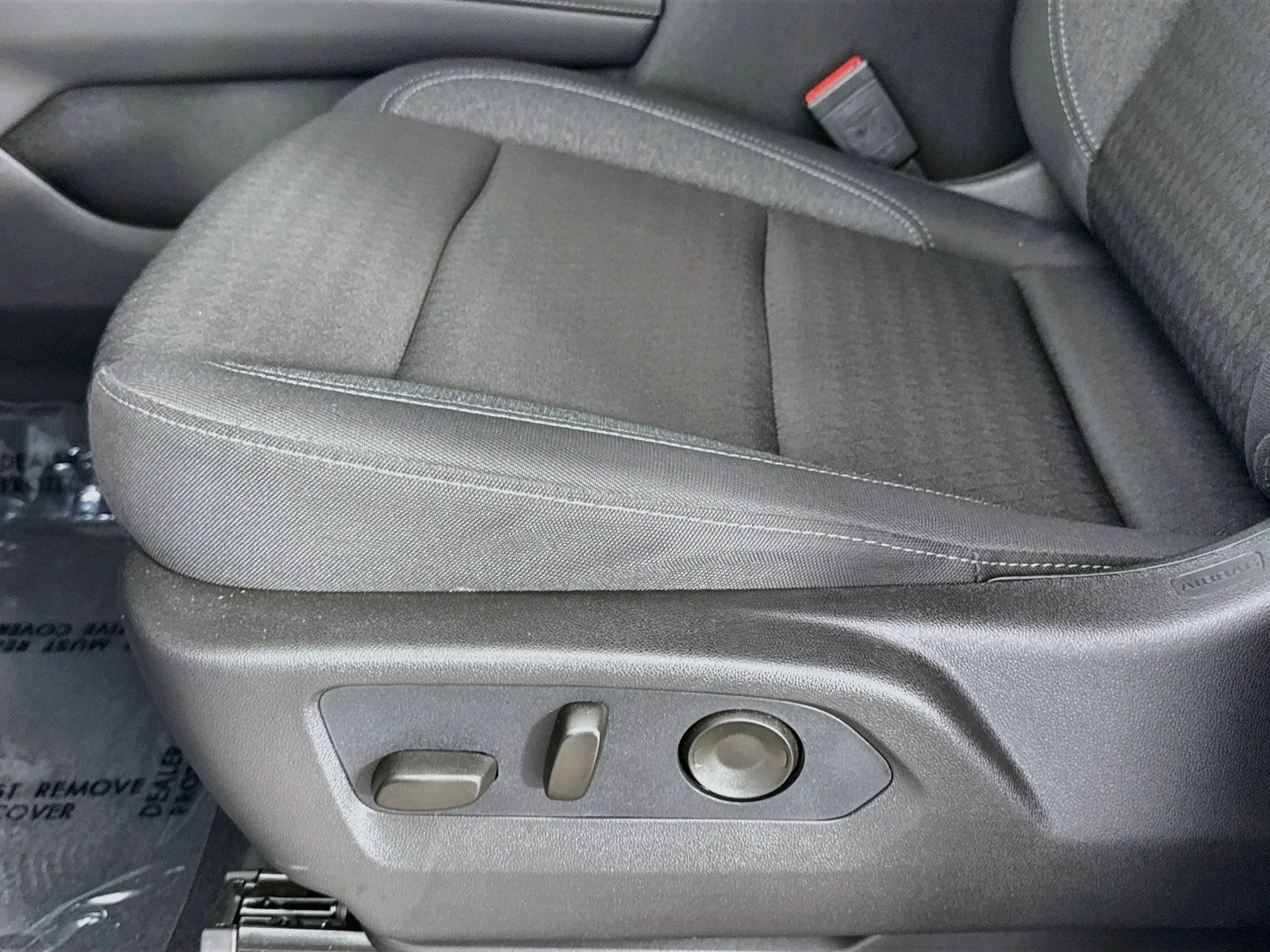 Used 2026 Summit White Chevrolet LS image 21