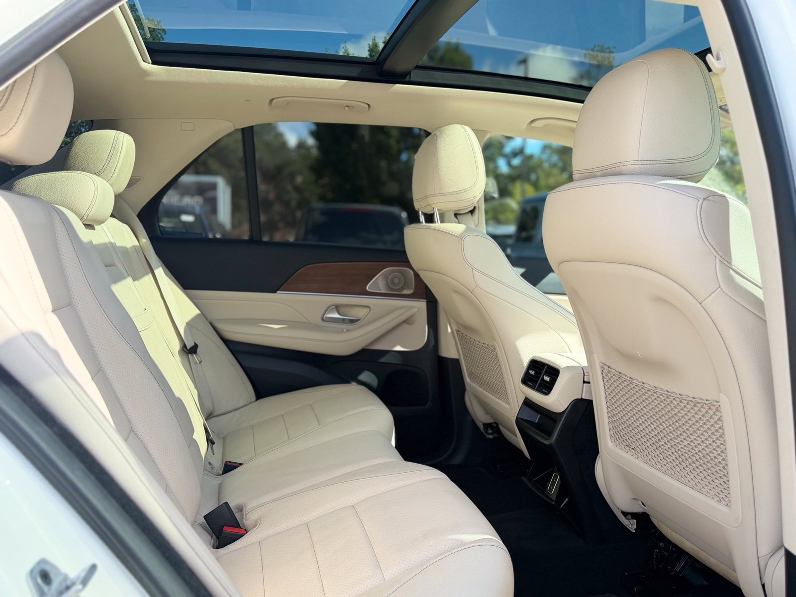 Used 2022 MANUFAKTUR Diamond White Bright Mercedes-Benz GLE 350 image 19