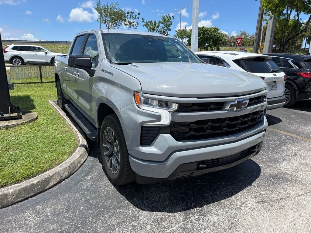 Used 2025 Slate Gray Metallic Chevrolet RST image 3