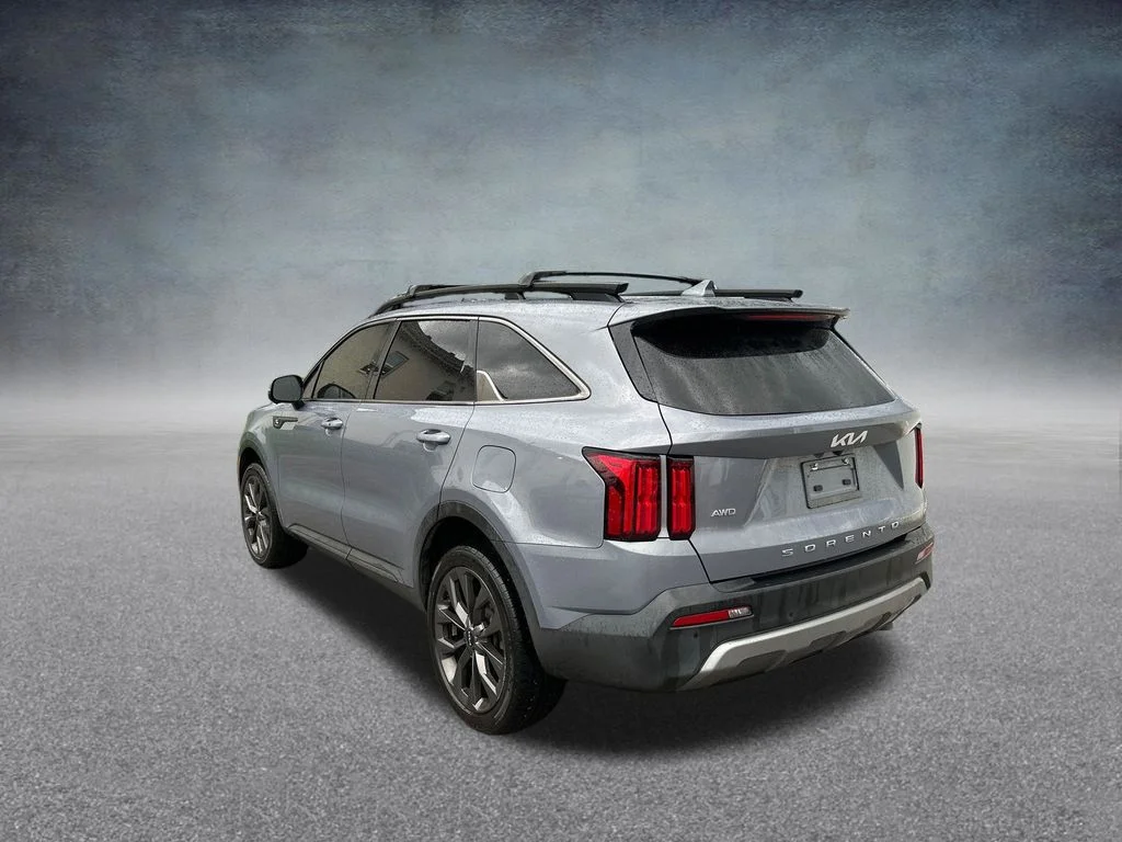 Used 2022 Everlasting Silver Kia X-Line SX Prestige image 38