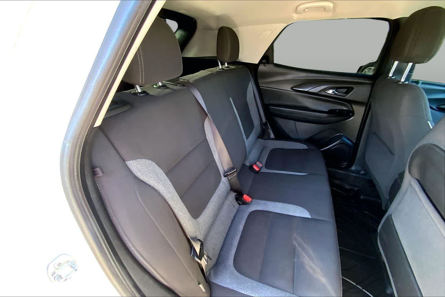Used 2022 Summit White Chevrolet LT image 19