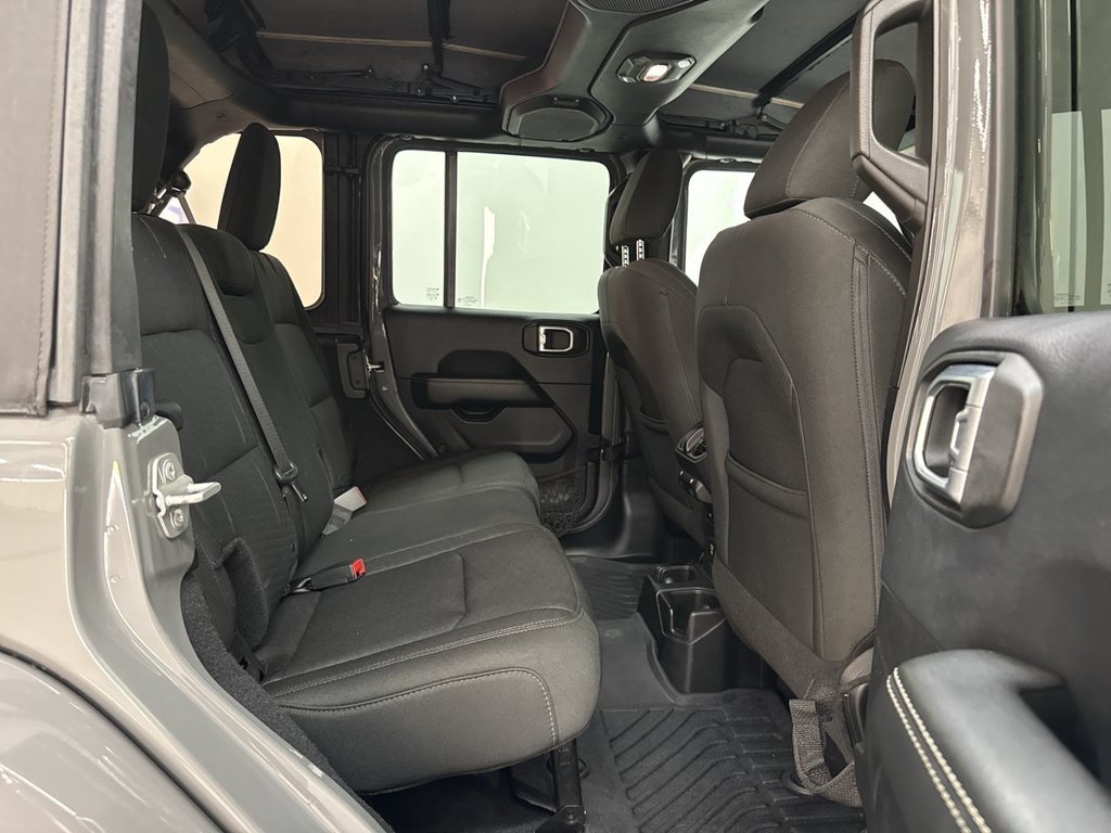 Used 2018 Gray Clearcoat Jeep Unlimited Sahara image 16