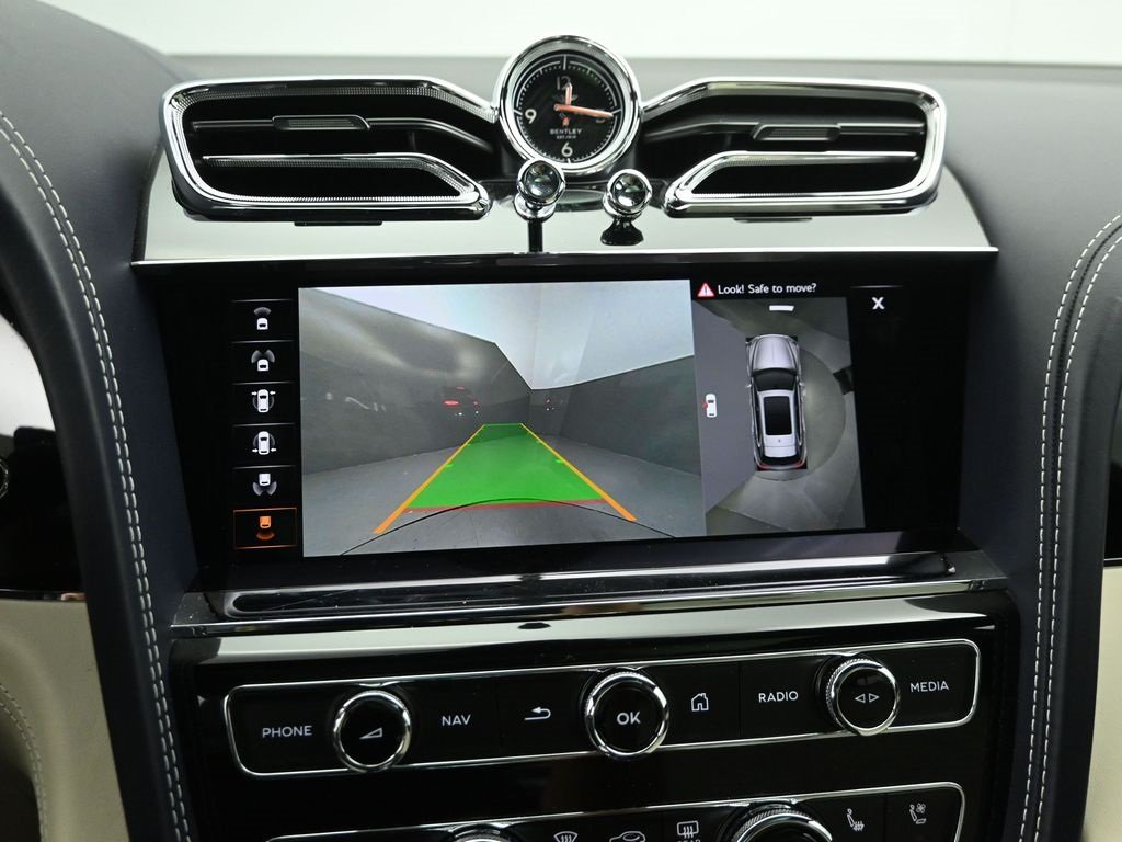 2021 BENTLEY BENTAYGA - Image 10