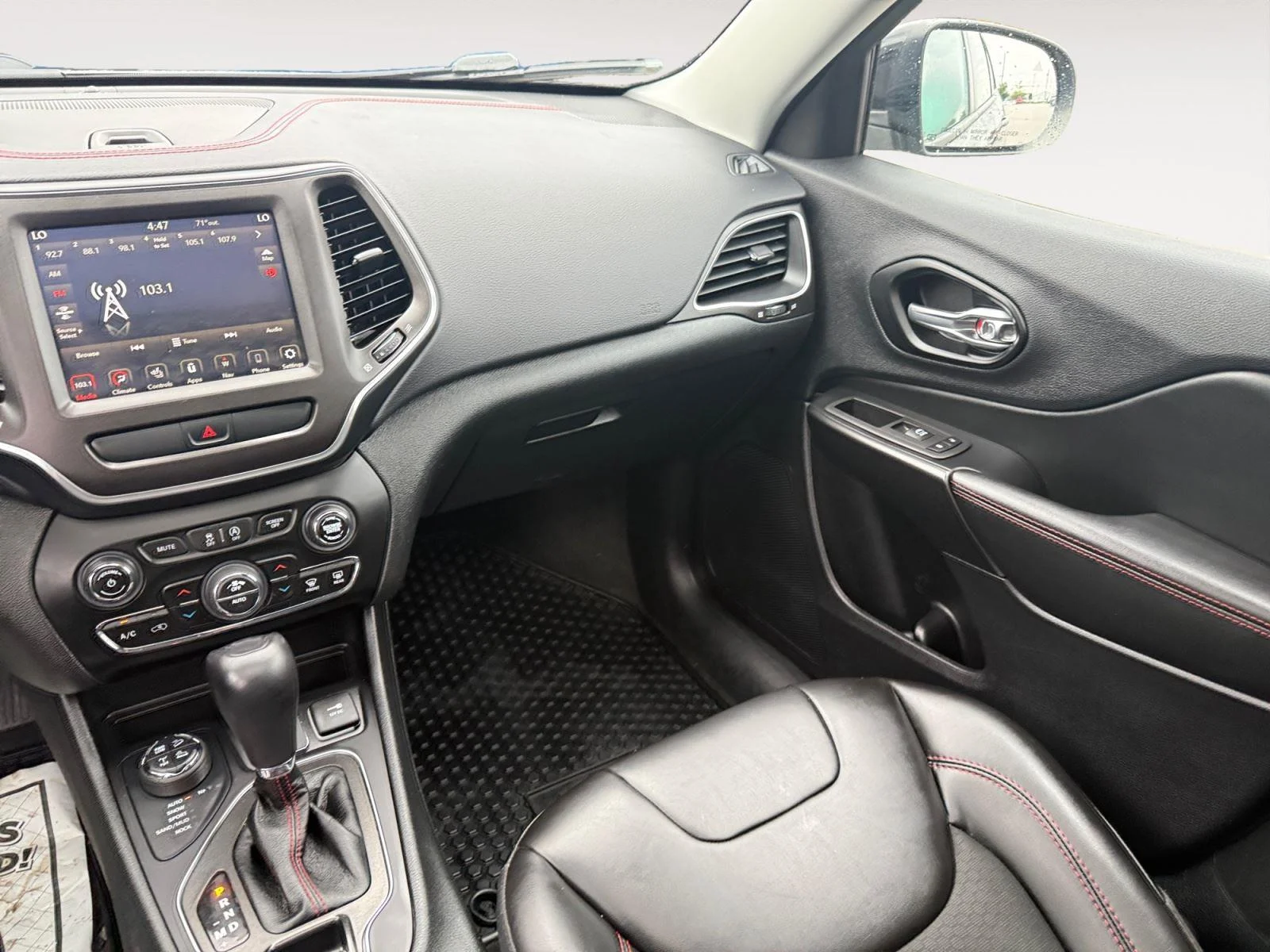 Used 2022 Granite Crystal Metallic Jeep Trailhawk image 12