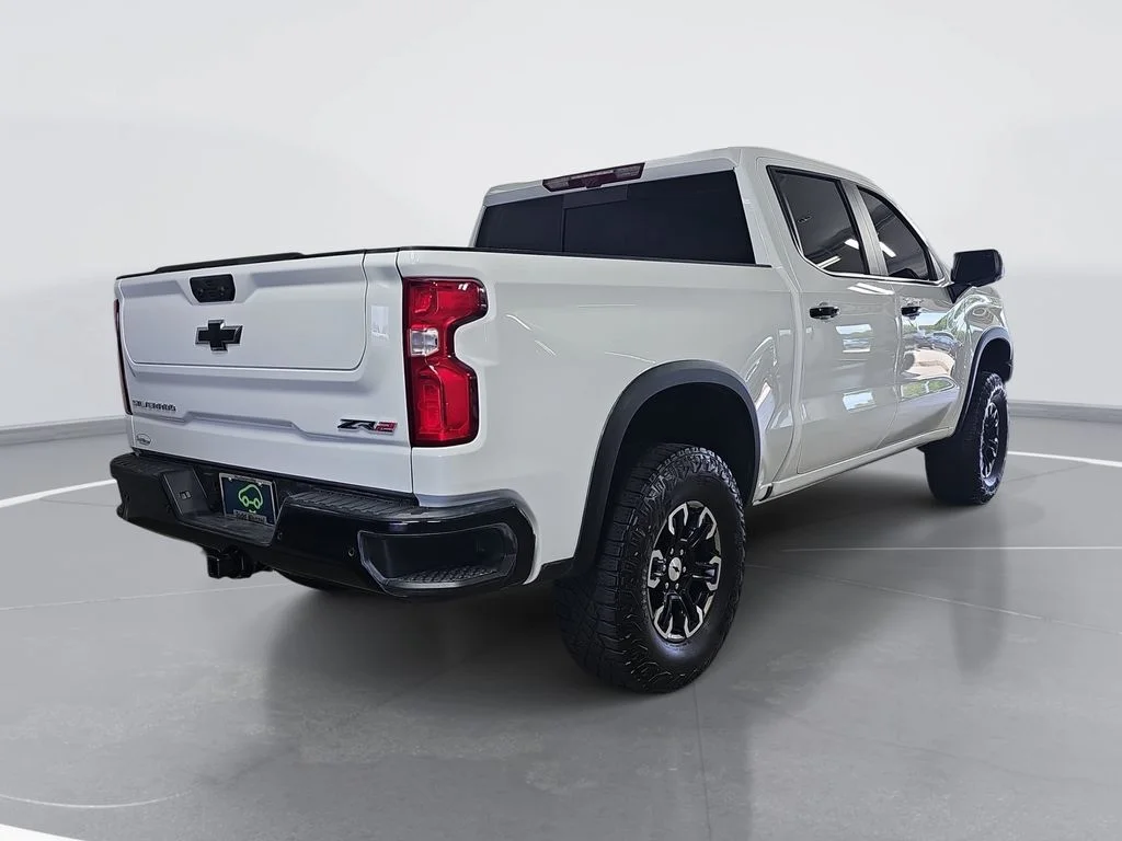 Certified Used 2024 White Chevrolet ZR2 image 3