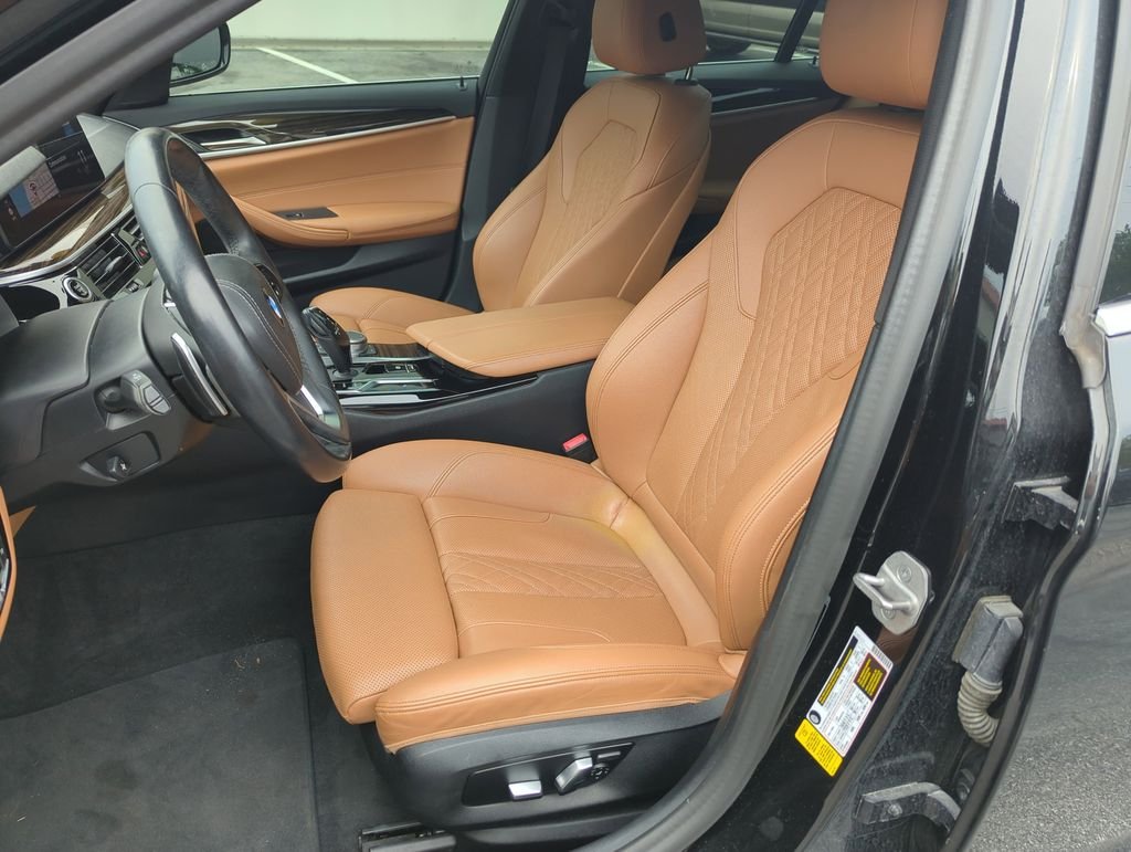 Used 2021 Black BMW 540i image 11