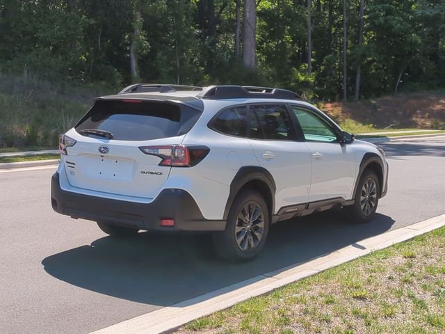 Used 2025 White Subaru Onyx Edition image 13