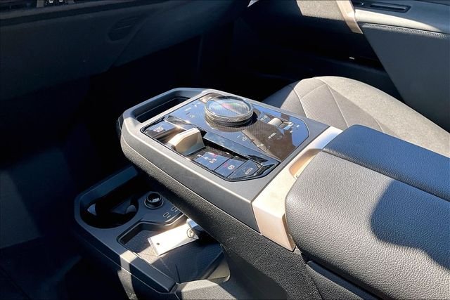 2025 BMW iX 50 - Photo 13